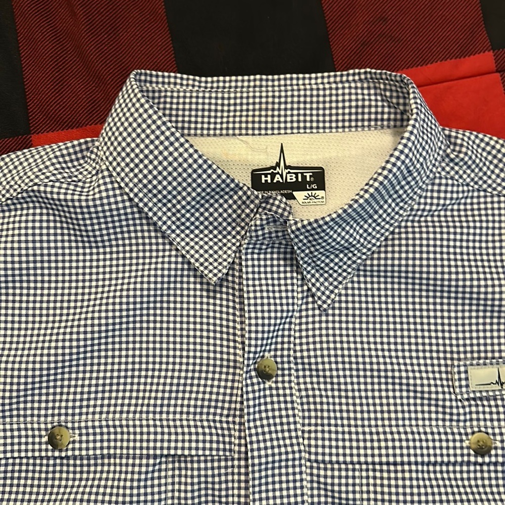 Men’s Habitat shirt size Large
